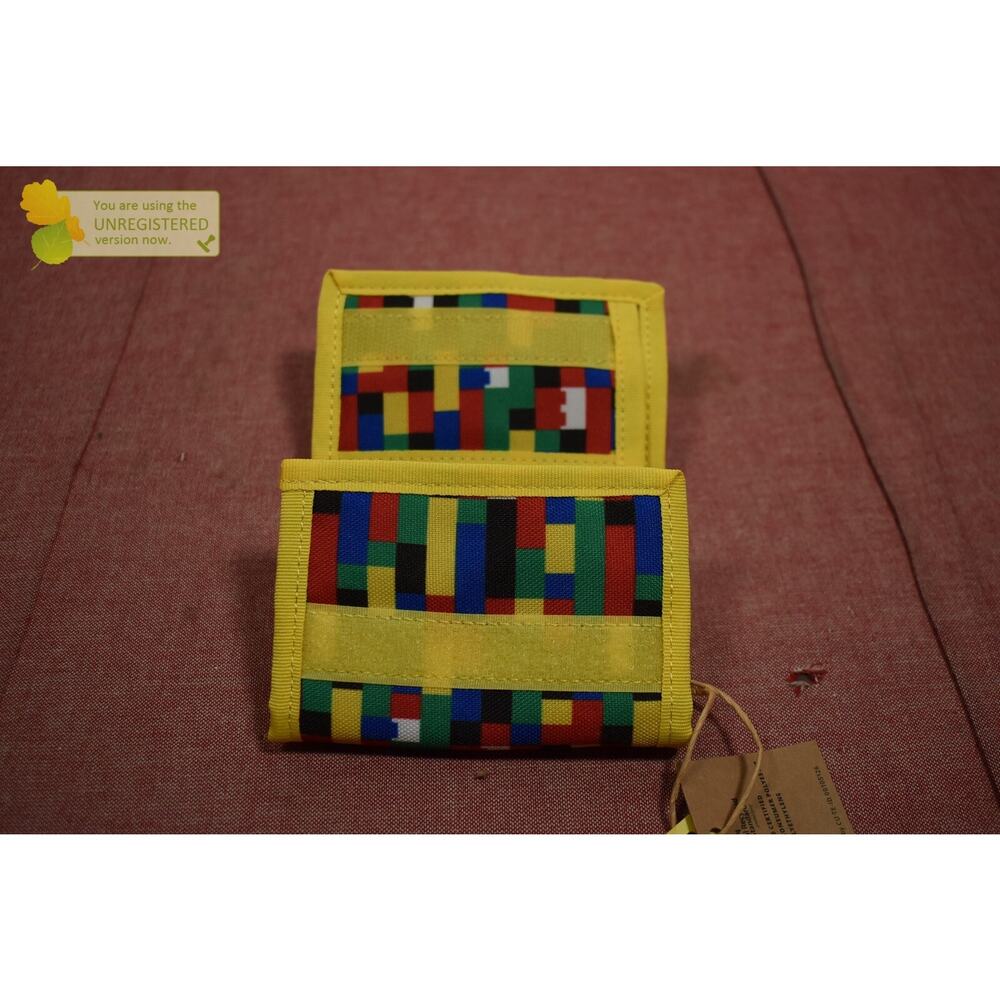 Lego Tri-Fold Wallet Brick Wall Color-- - Picture 3 of 6